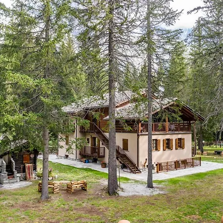 Апартаменти Wildhomes Wild Wolf *