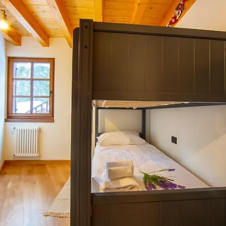 Апартаменти Wildhomes Wild Wolf