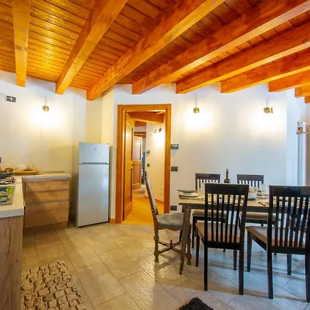 Wildhomes Wild Wolf Апартаменти *