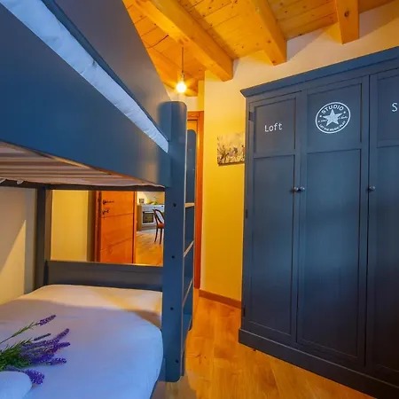 Апартаменти Wildhomes Wild Wolf *