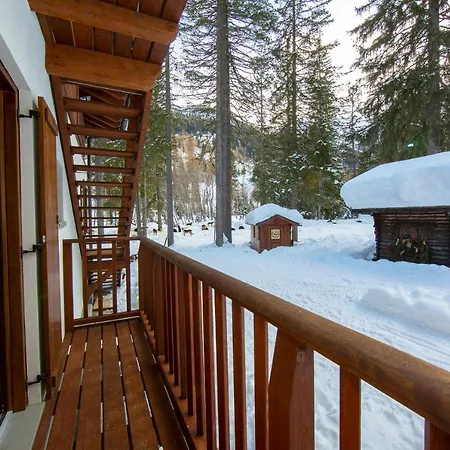 Wildhomes Wild Wolf Курмайор